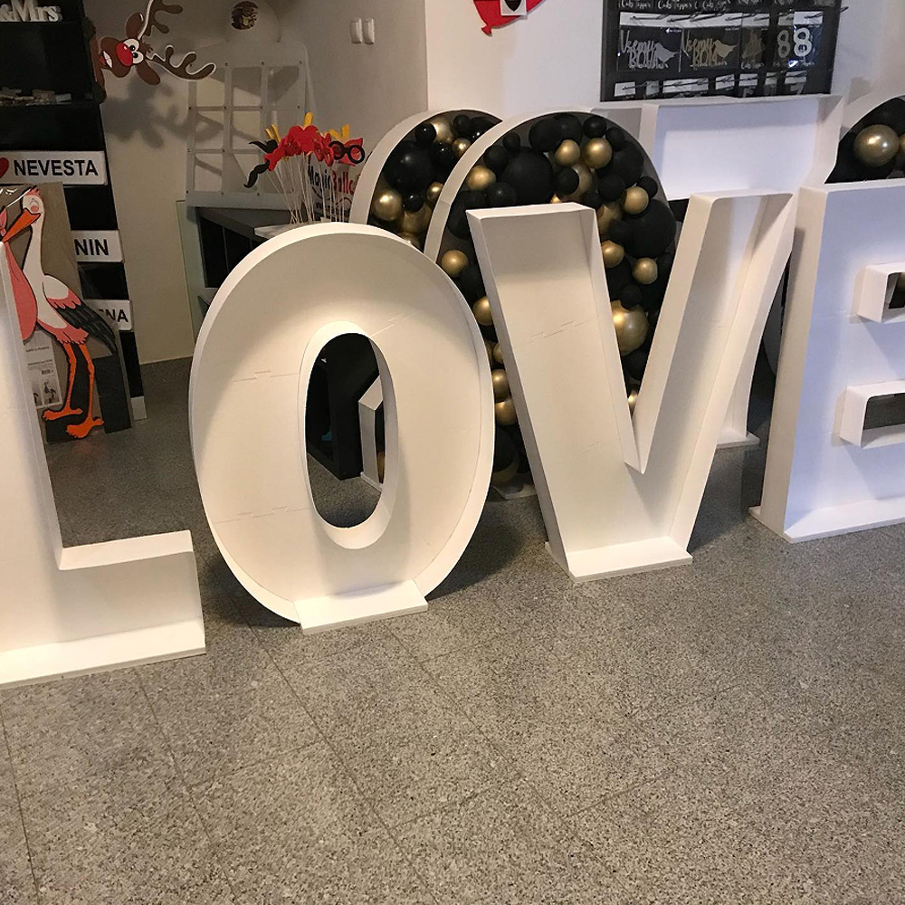 73cmの文字バルーンフレームモザイク A-Z 大型文字バル - Wedding Z のレビューと価格