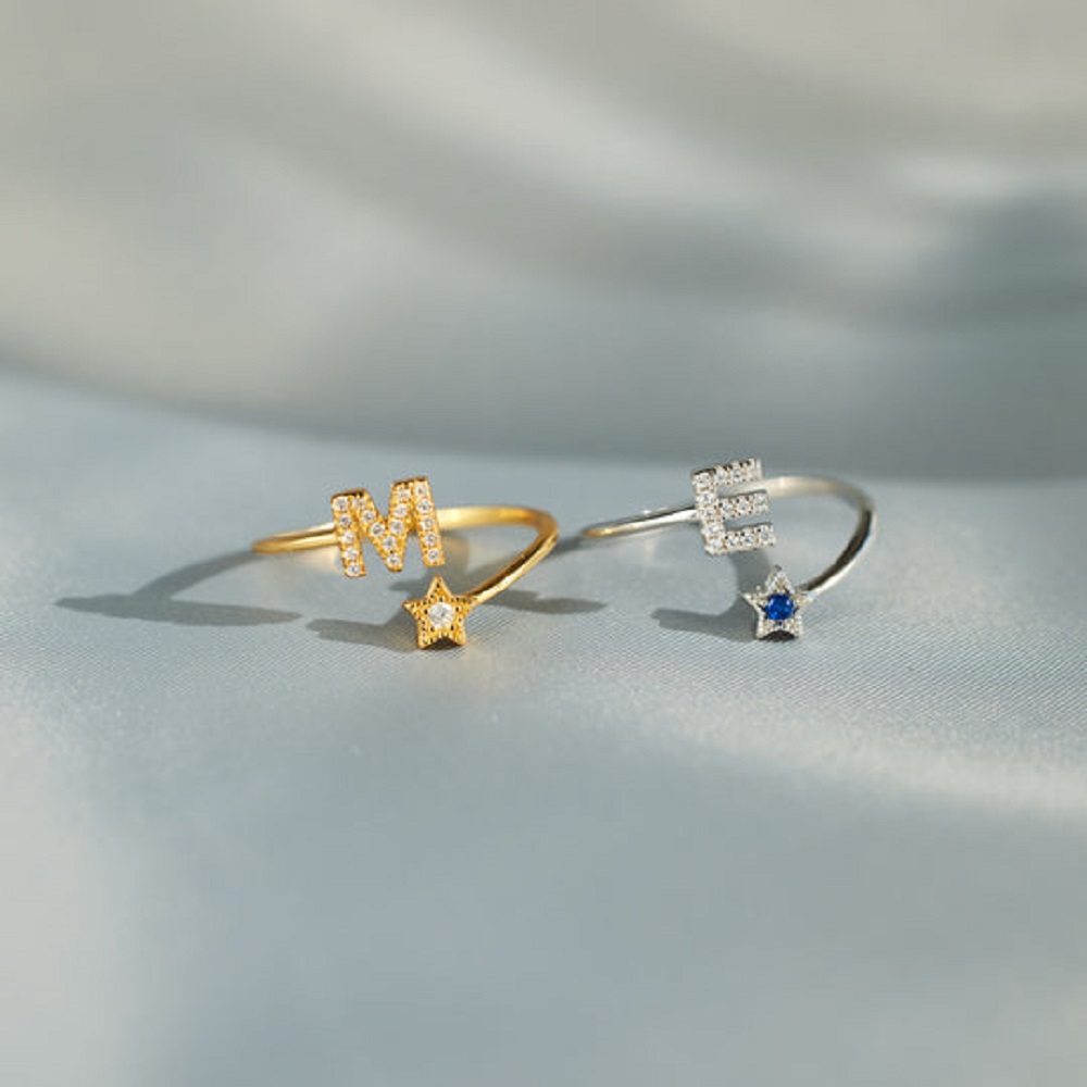 あなたは輝くために生まれましたイニシャル&バーストーンスター - Wedding Z のレビューと価格